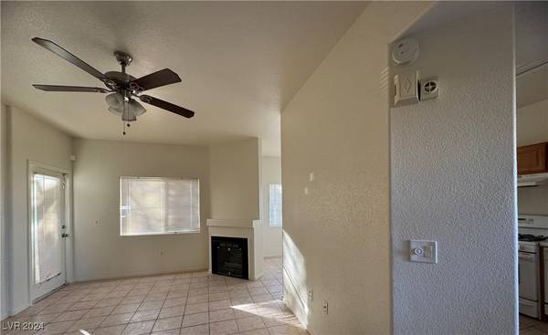 8501 W University Avenue #1093, Las Vegas, NV 89147