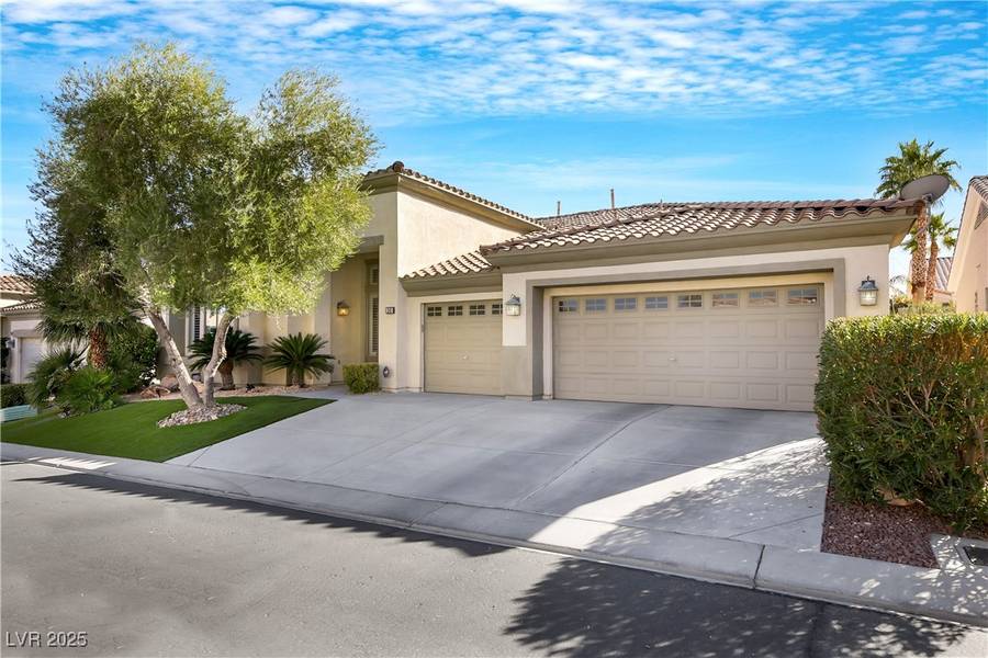 385 Apple River Court, Las Vegas, NV 89148