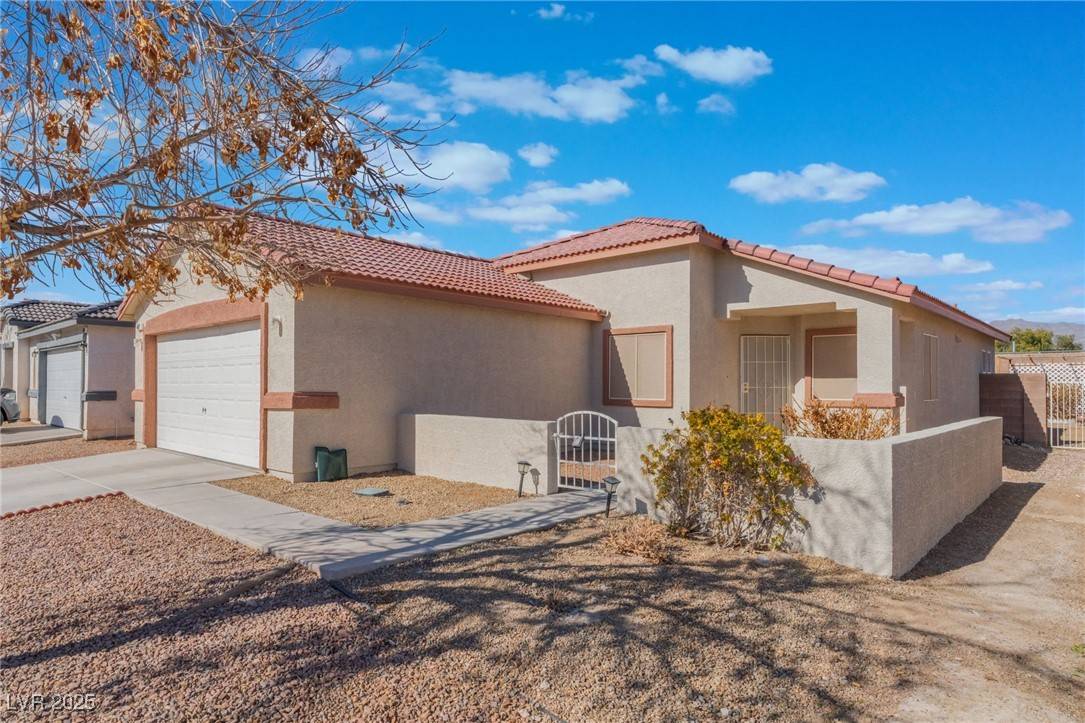 402 Dune Ridge Avenue, North Las Vegas, NV 89031