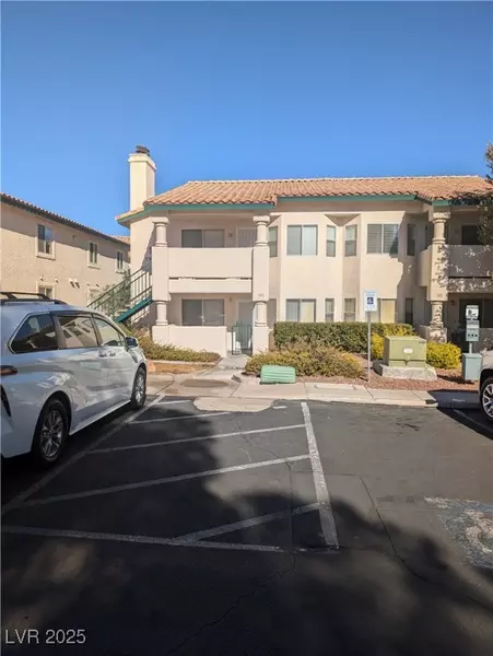 7964 Rim Rock Way #102, Las Vegas, NV 89128