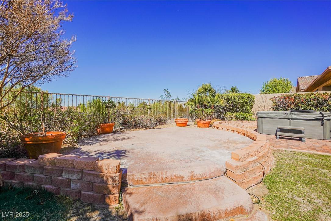 Henderson, NV 89052,36 Hunt Valley Trail