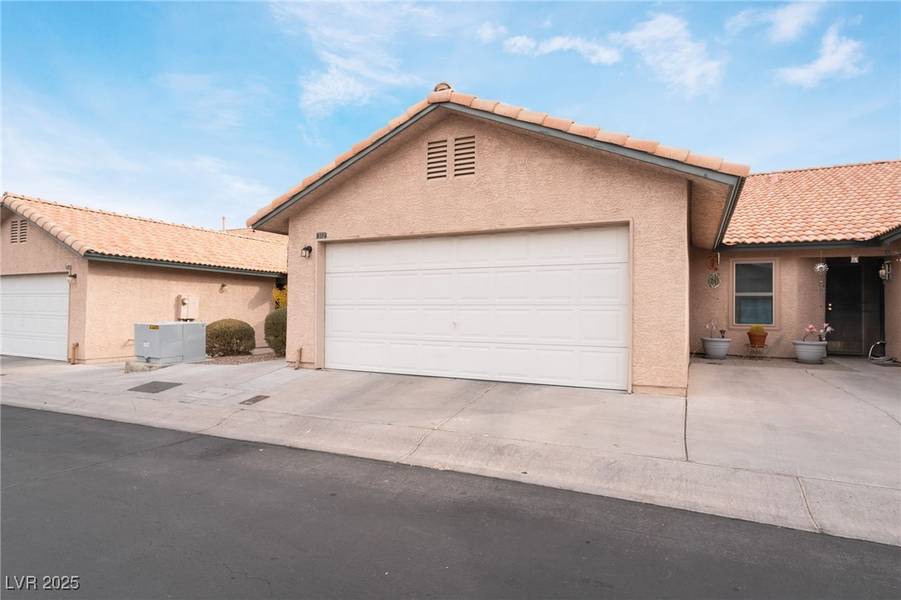 312 Crosswind Way, Las Vegas, NV 89145