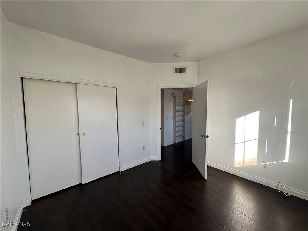 Las Vegas, NV 89122,3400 Cabana Drive #2009
