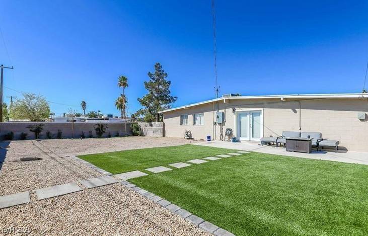 Las Vegas, NV 89169,2990 La CANADA Street