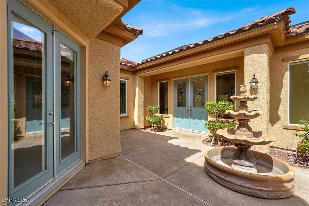Henderson, NV 89052,2318 Shorewood Hills Avenue