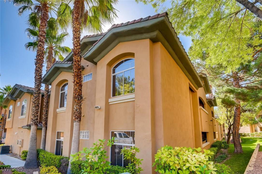 Las Vegas, NV 89128,1713 Sky Of Red Drive #203