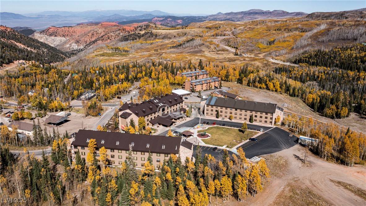 223 Hunter Ridge Road #121, Brian Head, UT 84719
