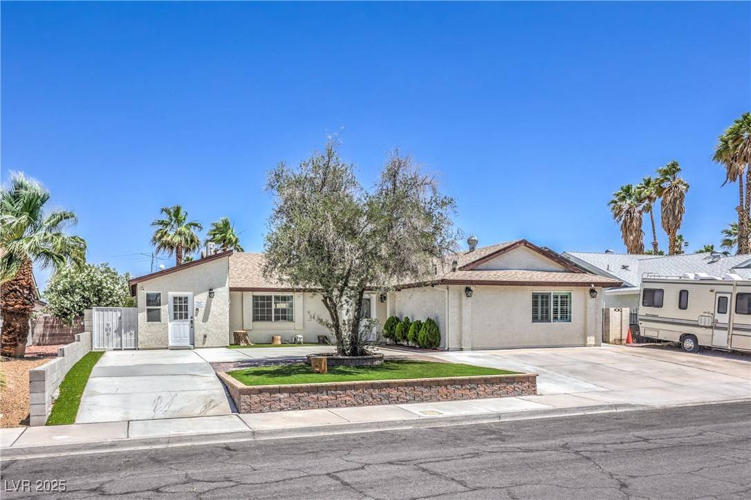 905 Smith Street, Las Vegas, NV 89108