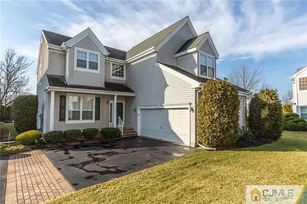 5 Devon CT, Monroe, NJ 08831