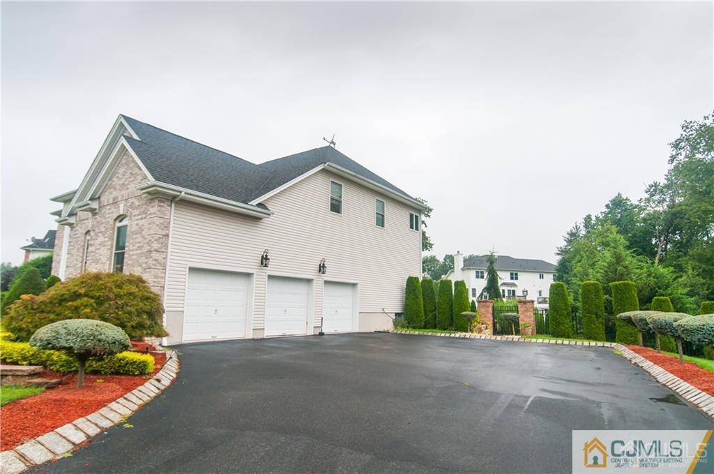 Monroe, NJ 08831,12 Schindler LN
