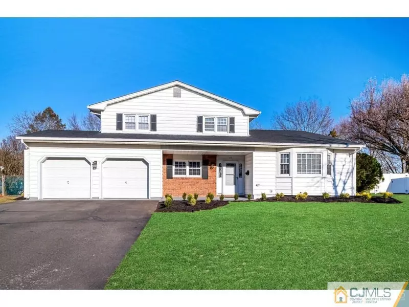 28 Scheid DR, Sayreville, NJ 08859