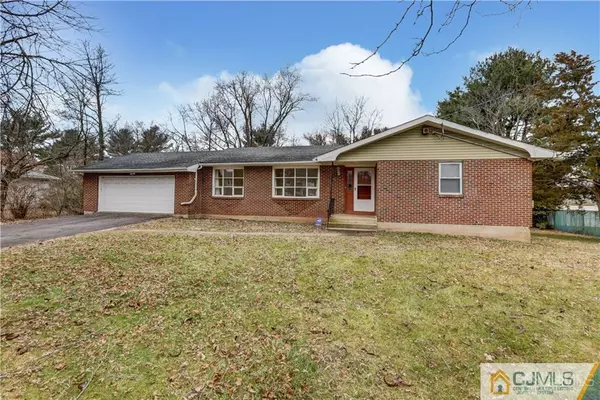 338 W Point AVE, Franklin, NJ 08873