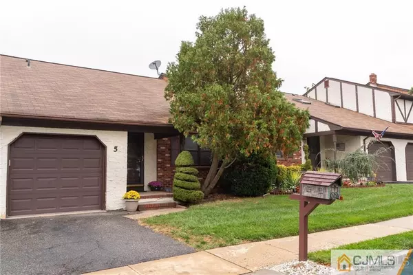 5 Cheltenham PL #605, Sayreville, NJ 08872