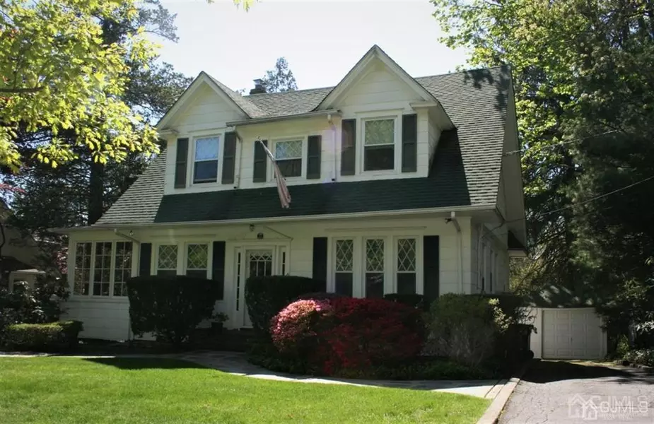 55 OAK AVE, Metuchen, NJ 08840