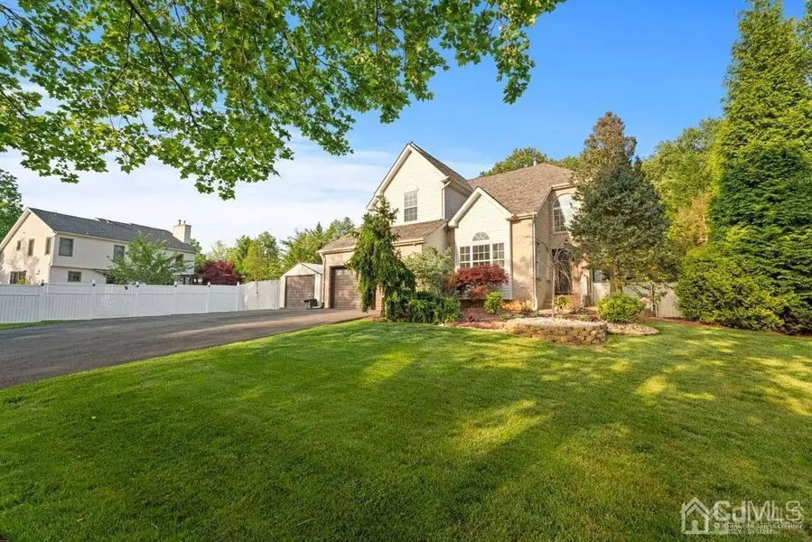 28 KENNEDY BLVD, Old Bridge, NJ 08857