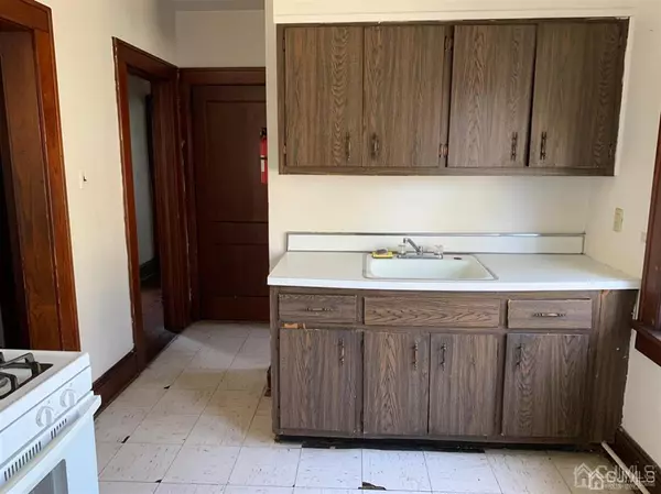 New Brunswick, NJ 08901,35 Baldwin ST