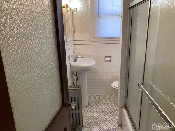 New Brunswick, NJ 08901,35 Baldwin ST