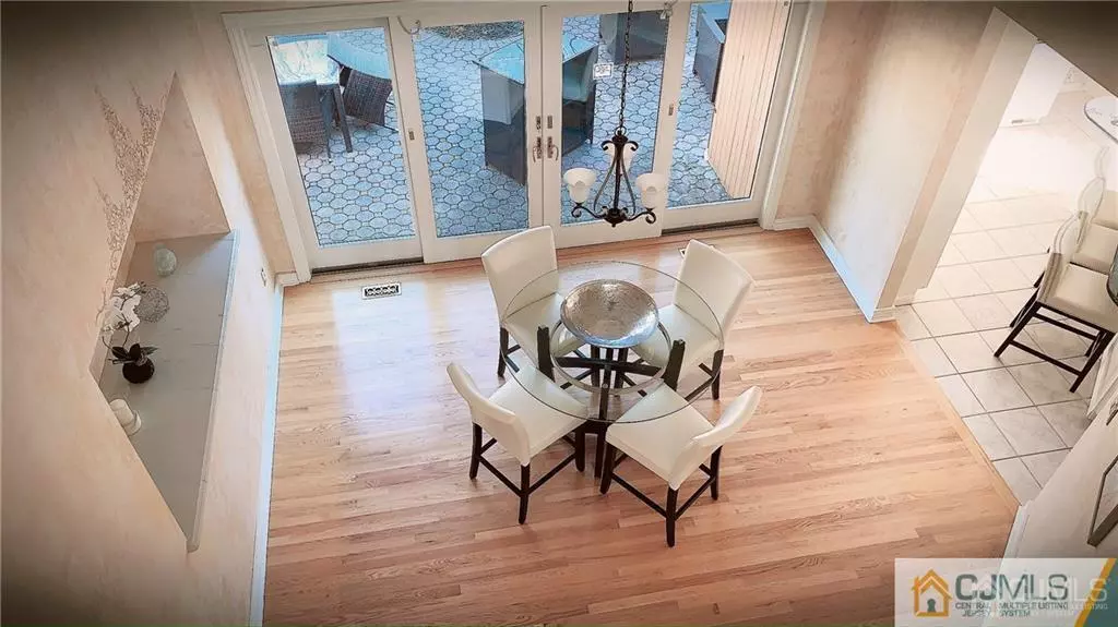 12 Ditzel Farm RD, Scotch Plains, NJ 07076