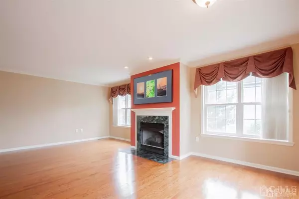Old Bridge, NJ 08879,7 Chimney CT