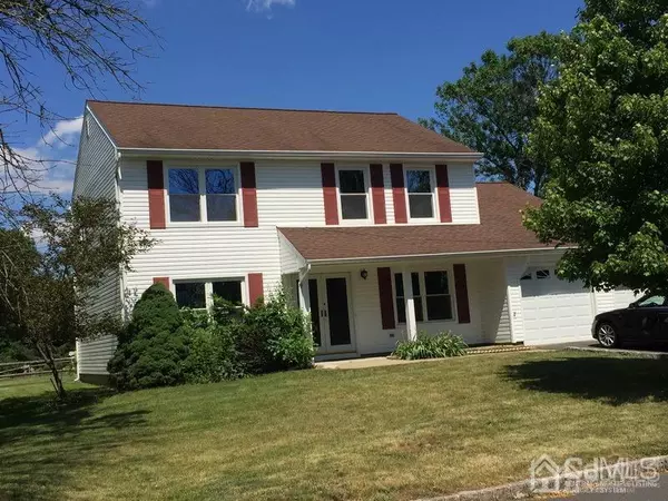 2 THATCHER CT, Edison, NJ 08820