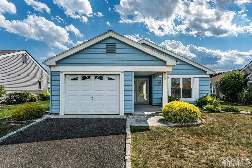 7 WEYBRIDGE PL, Manchester, NJ 08759