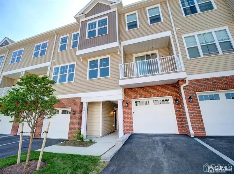 803 Greenland SQ #803, Highland Park, NJ 08904