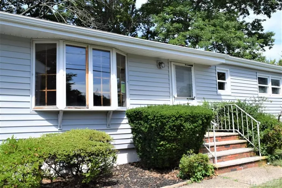 52 DESNA ST, Piscataway, NJ 08854