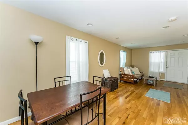 Bradley Beach, NJ 07720,319 MAIN ST