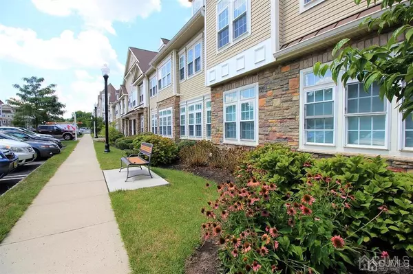 East Brunswick, NJ 08816,5105 Cedar Village BLVD