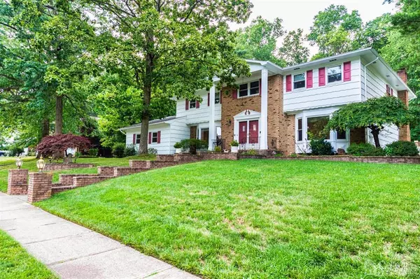 North Brunswick, NJ 08902,14 Hidden Lake DR