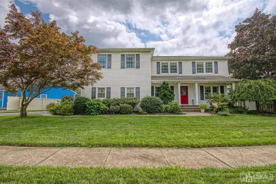 15 NELSON DR, Milltown, NJ 08850