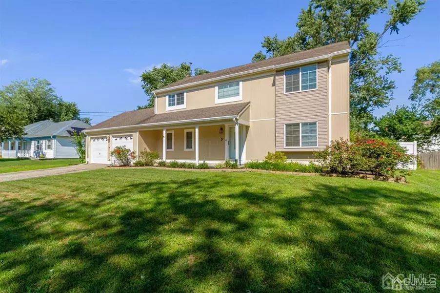 5 DEER LN, Jackson, NJ 08527