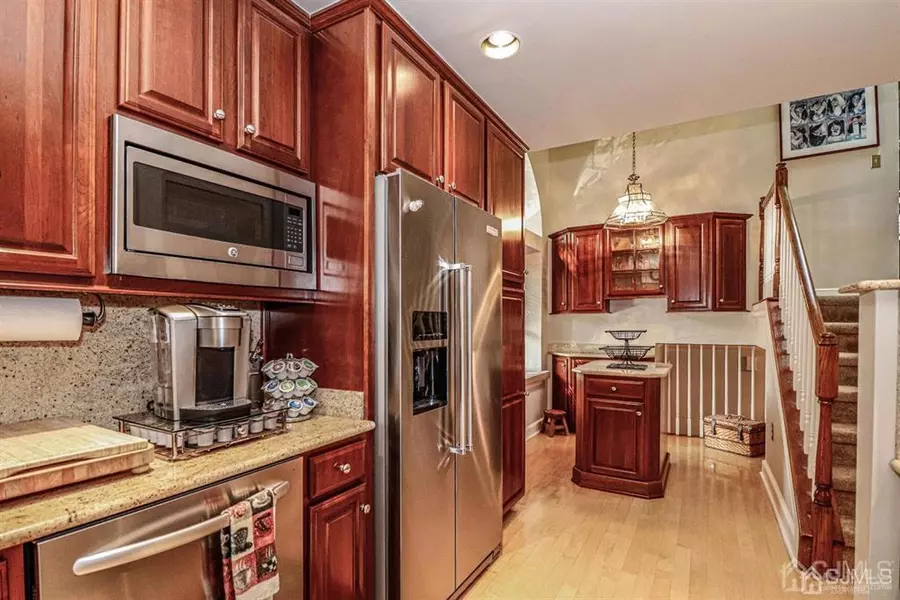 19 Catherine CT, Old Bridge, NJ 08879
