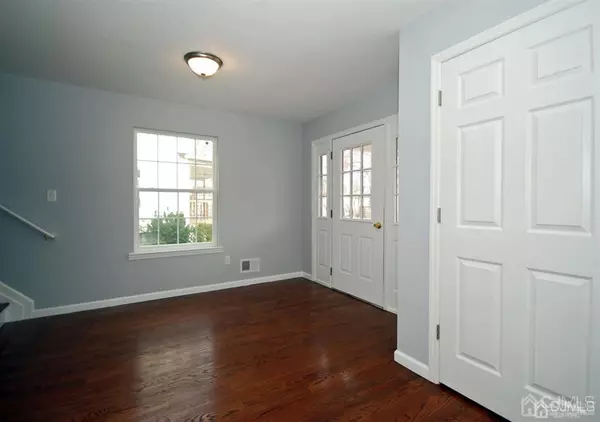 Plainfield, NJ 07063,318-20 Manson Pl PL