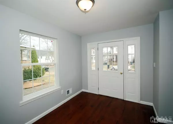 Plainfield, NJ 07063,318-20 Manson Pl PL