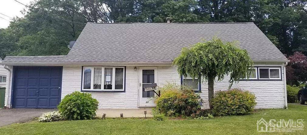 23 Sturgis RD, Edison, NJ 08817