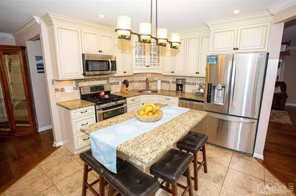 Old Bridge, NJ 08857,236 Silver LN
