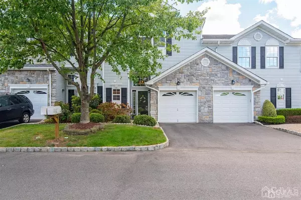 Old Bridge, NJ 08879,8 CHIMNEY CT