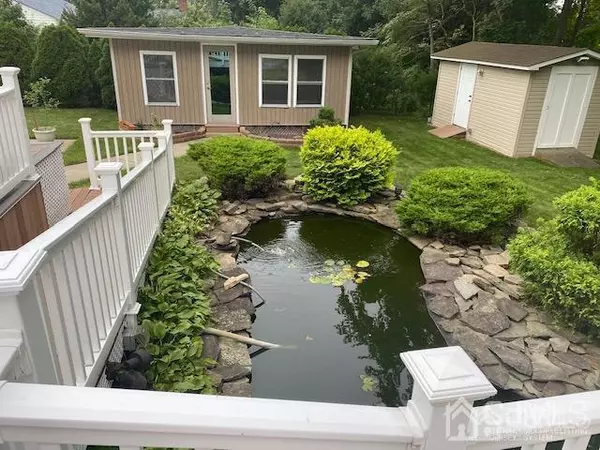Spotswood, NJ 08884,327 OLD STAGE RD