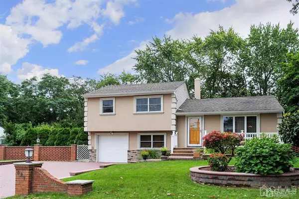 Spotswood, NJ 08884,327 OLD STAGE RD