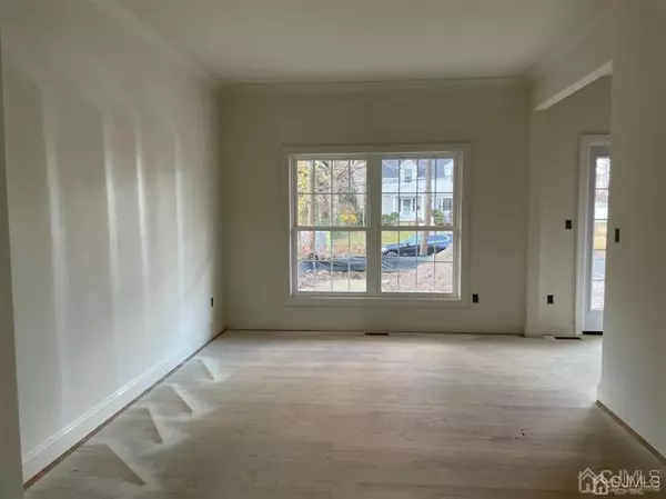 East Brunswick, NJ 08816,62 Herbert DR