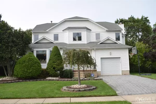 61 Princess DR, North Brunswick, NJ 08902