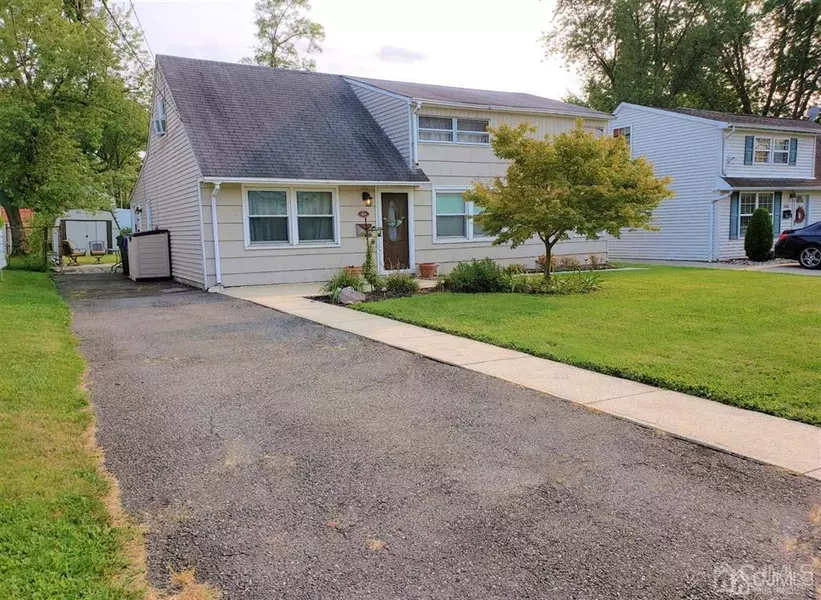 404 Remsen AVE, Avenel, NJ 07001