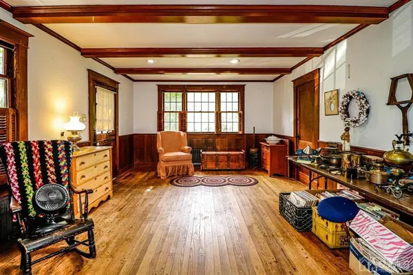 North Brunswick, NJ 08902,339 Church LN