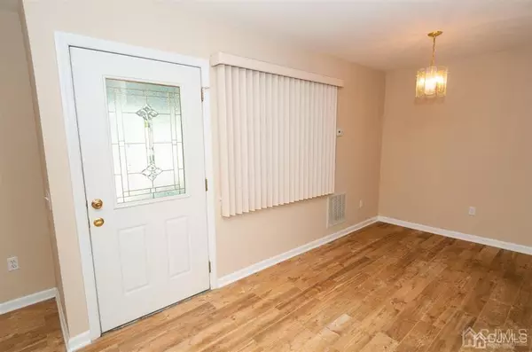 Old Bridge, NJ 07747,10 Montana CT #311