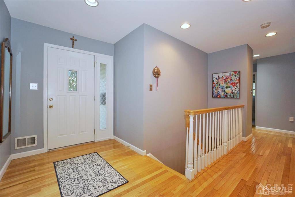 East Brunswick, NJ 08816,1 Pitt RD