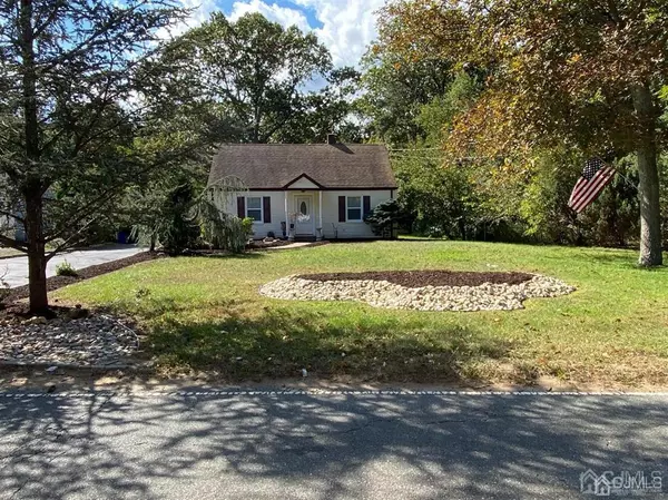 38 W Greystone RD, Old Bridge, NJ 08857