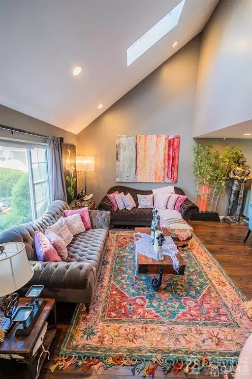 Old Bridge, NJ 08857,8 Chamberlain CT