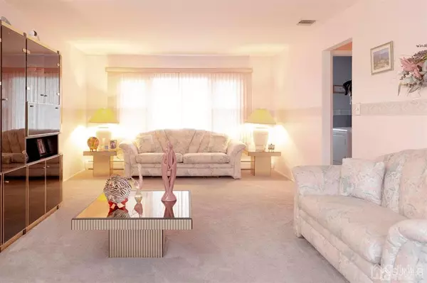 East Brunswick, NJ 08816,1 Mundy RD