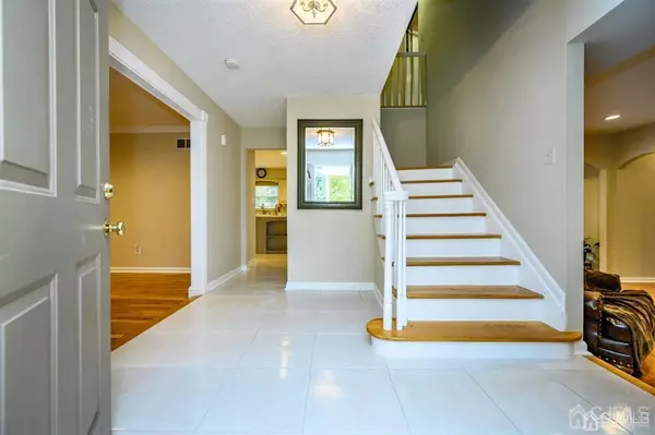 East Brunswick, NJ 08816,22 Hershey RD